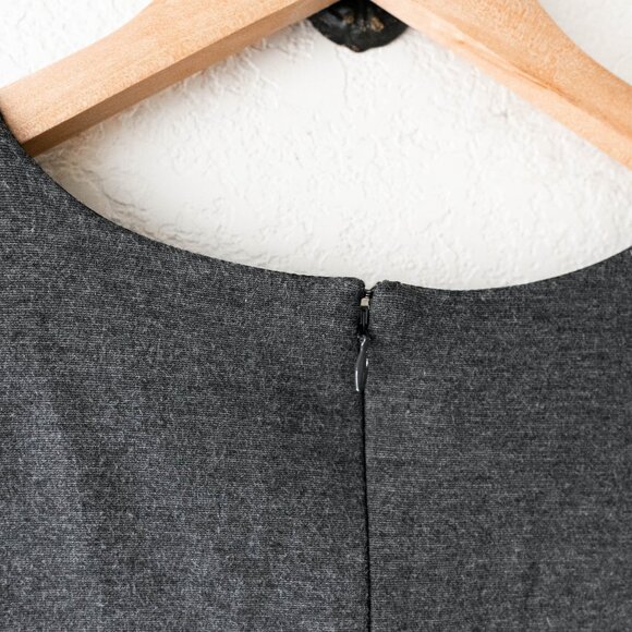 Banana Republic Size 8 Gray Cap Sleeve Lined Bodycon Sheath V-Neck Dress - Picture 8 of 9